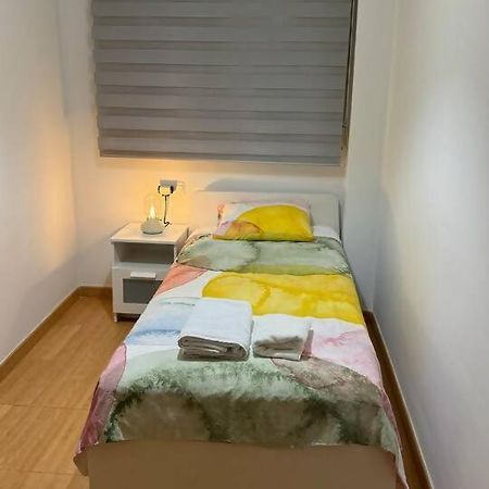 Apartamentos Felip 3 บูร์เรียนา ภายนอก รูปภาพ