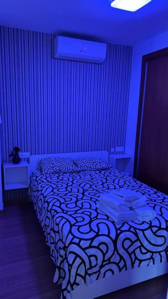 Apartamentos Felip 3 บูร์เรียนา ภายนอก รูปภาพ
