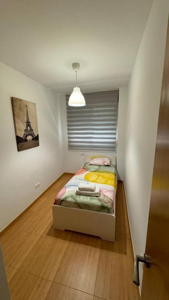 Apartamentos Felip 3 บูร์เรียนา ภายนอก รูปภาพ