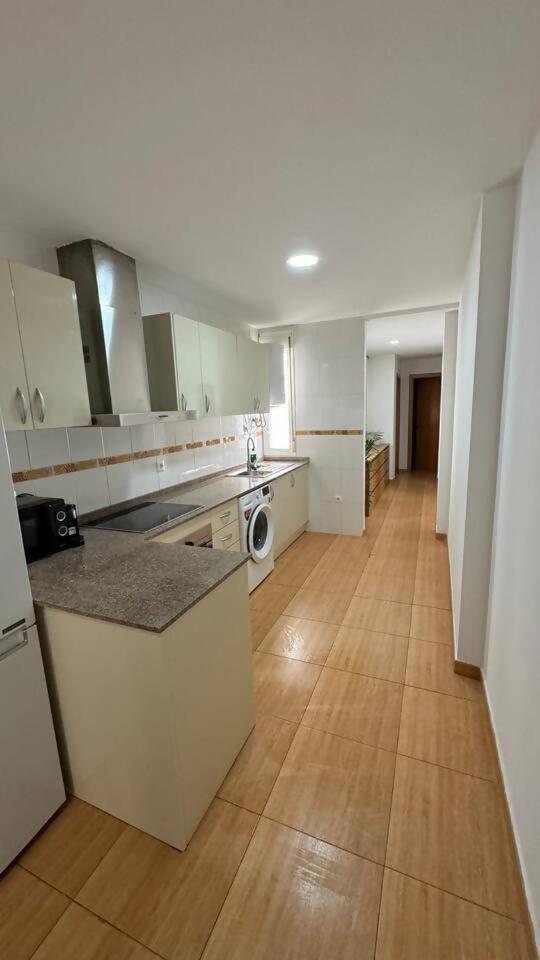 Apartamentos Felip 3 บูร์เรียนา ภายนอก รูปภาพ