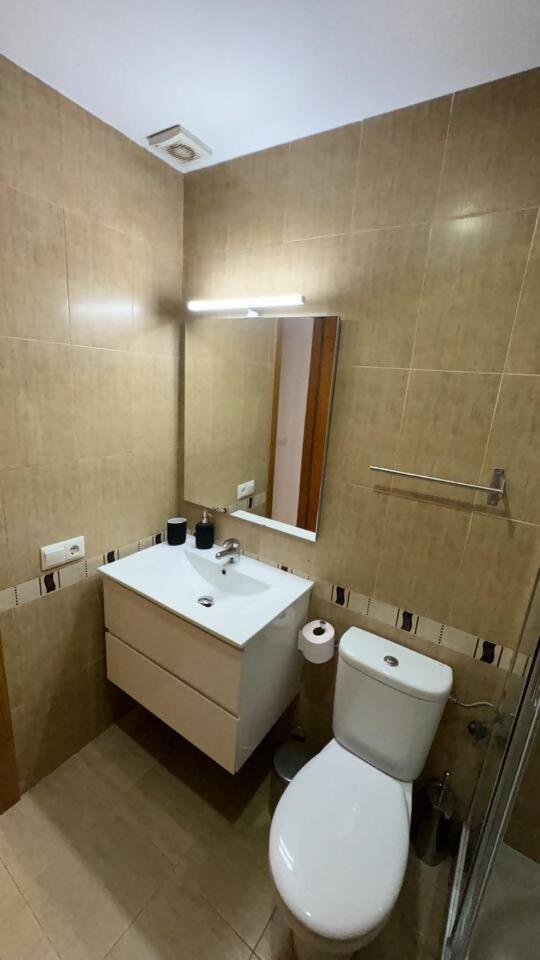 Apartamentos Felip 3 บูร์เรียนา ภายนอก รูปภาพ