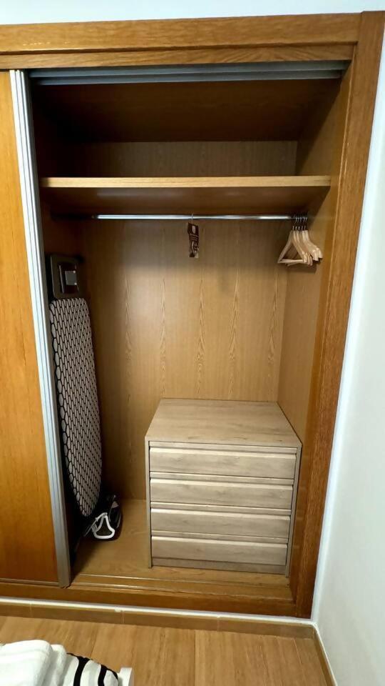 Apartamentos Felip 3 บูร์เรียนา ภายนอก รูปภาพ