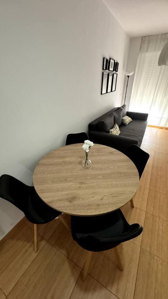 Apartamentos Felip 3 บูร์เรียนา ภายนอก รูปภาพ