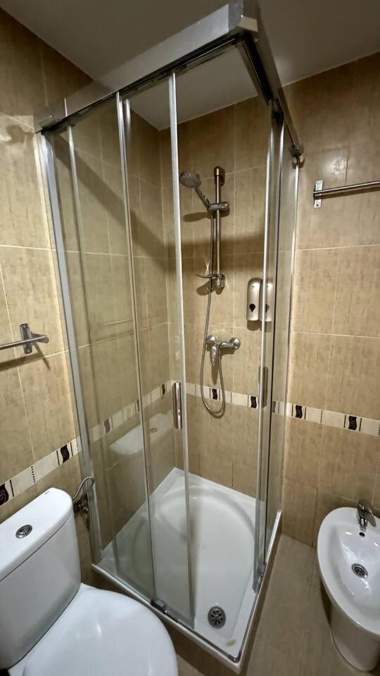 Apartamentos Felip 3 บูร์เรียนา ภายนอก รูปภาพ